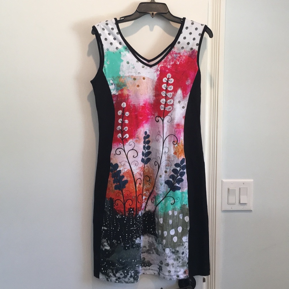 Adorable fun colorful dress!